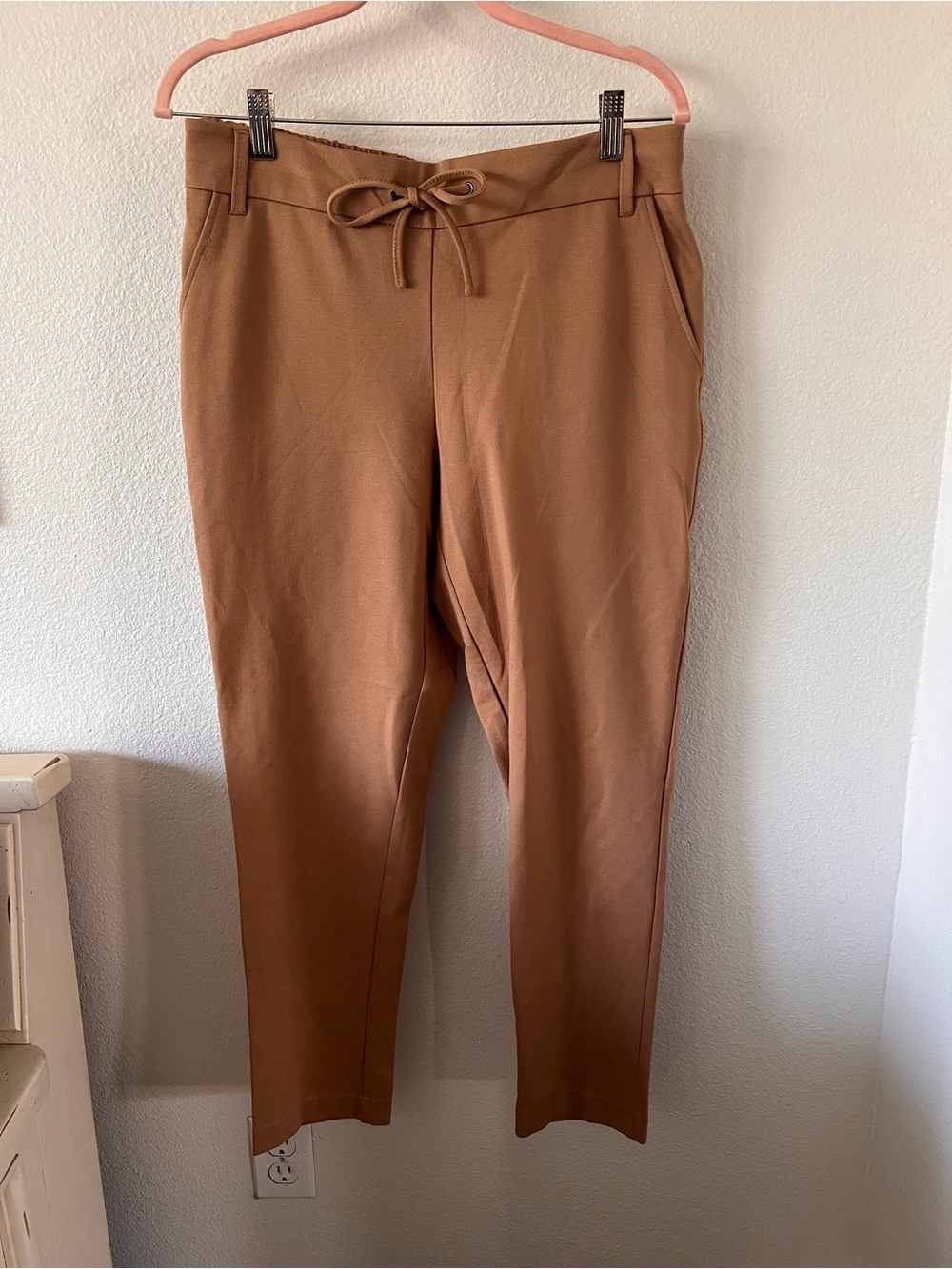 One by Chapter One Casual Drawstring Ankle Stretchy Pants in Camel M